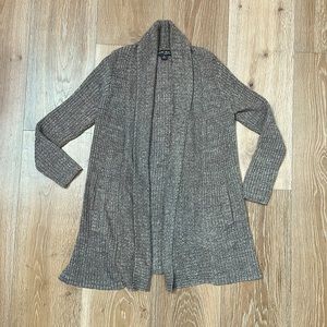 Barefoot Dreams long sweater - size medium in a heathered brown